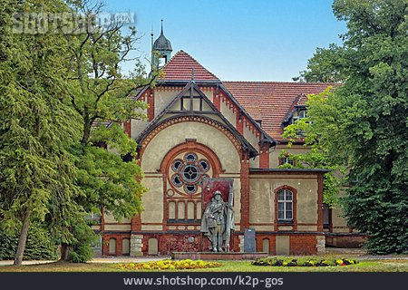 
                Beelitz-heilstätten, Sowjetisches Denkmal                   