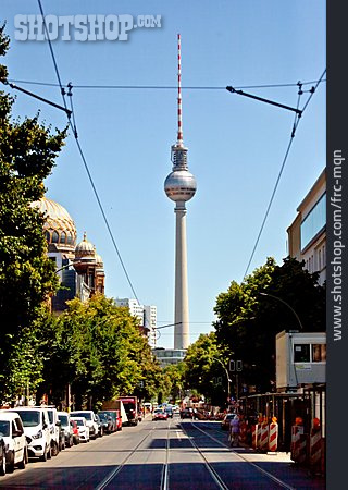 
                Berlin, Fernsehturm, Oranienburger Straße                   