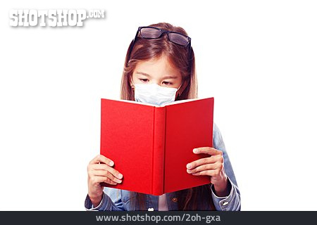 
                Buch, Lesen, Mundschutz, Schülerin                   