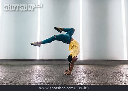 
                Tanzen, Breakdance, Tänzer, Hip-hop, Akrobatisch                   