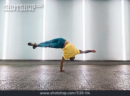 
                Balance, Kraft, Breakdance, Tänzer                   