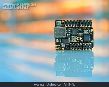 
                Arduino Uno, Mikrocontroller                   