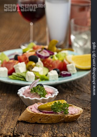 
                Griechischer Salat, Baguette, Mediterrane Küche, Taramosalata                   