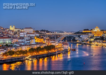 
                Porto, Douro, Ponte Dom Luís I                   