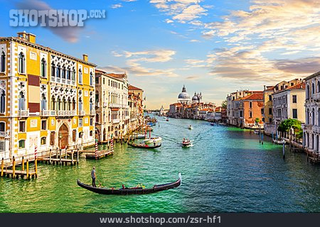 
                Venedig, Gondoliere, Canale Grande                   