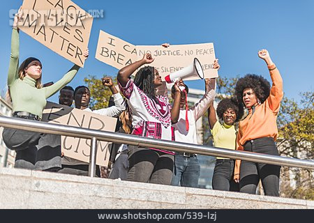 
                Faust, Protest, Demonstrieren, Demonstranten, Black Lives Matter                   