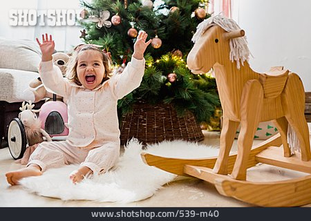 
                Kleinkind, Glücklich, Weihnachten, Freude, Spielzeug, Schaukelpferd                   