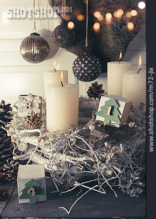 
                Advent, Weihnachtsdekoration, Kerzen                   