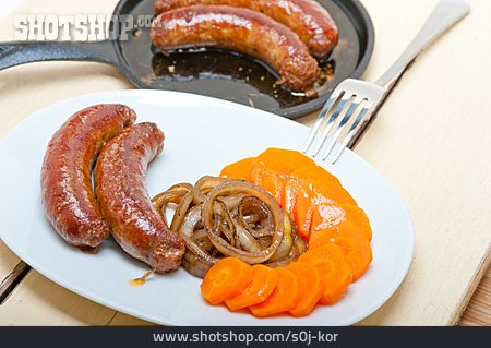 
                Bratwurst, Deutsche Küche, Mittagessen                   