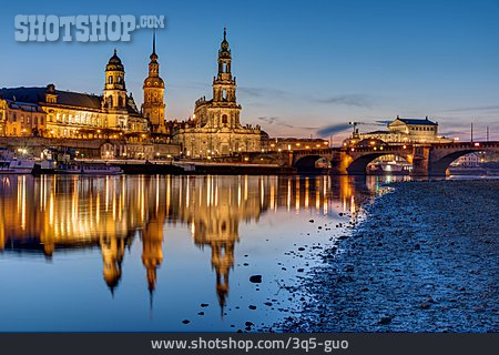 
                Altstadt, Elbe, Dresden                   