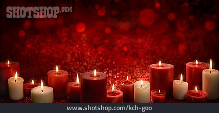 
                Weihnachtszeit, Kerzenlicht, Kerzen                   
