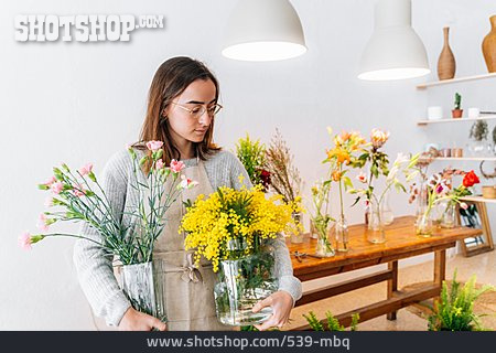 
                Vase, Blumenladen, Dekorieren, Floristin                   