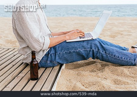 
                Meer, Urlaub, Online, Digitaler Nomade                   