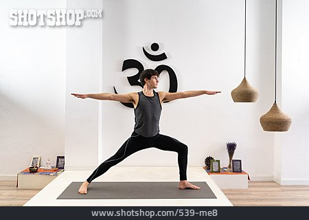 
                Yoga, Yogamatte, Virabhadrasana                   