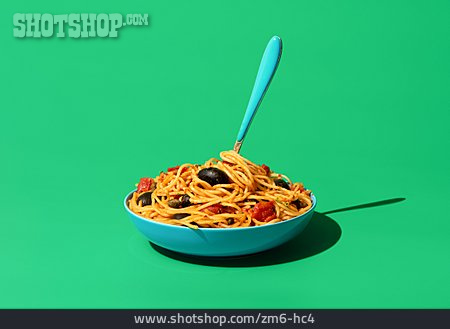 
                Italienische Küche, Mittagessen, Spaghetti Alla Puttanesca                   