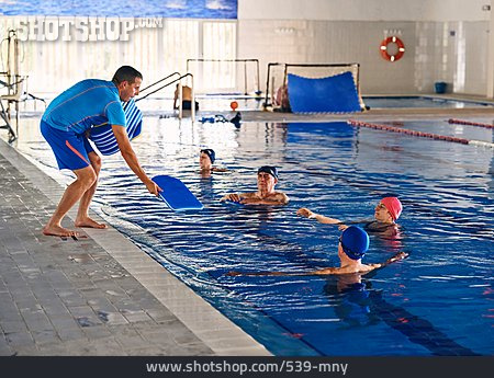 
                Schwimmbad, Trainer, Schwimmbrett, Schwimmtraining, Aquafitness                   