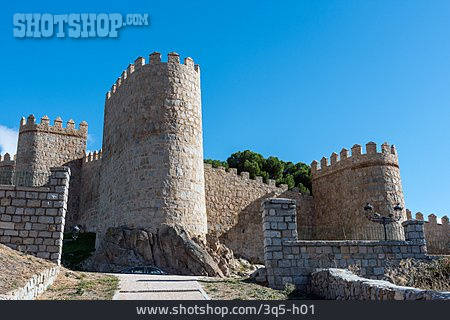 
                Stadtmauer, Avila                   