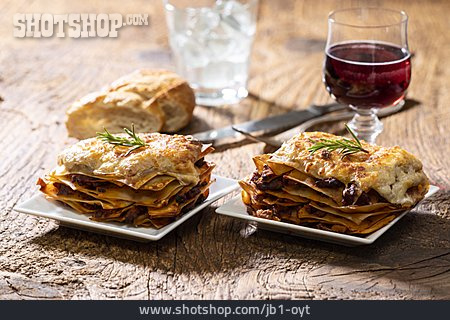 
                Abendessen, Italienische Küche, Lasagne                   