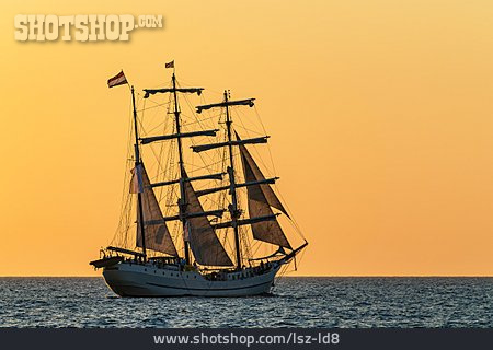 
                Sailboat, Sailing, Windjammer                   
