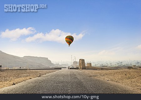 
                Wüste, Heißluftballon, Straße, ägypten                   