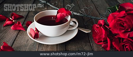 
                Muttertag, Tee, Rote Rosen                   