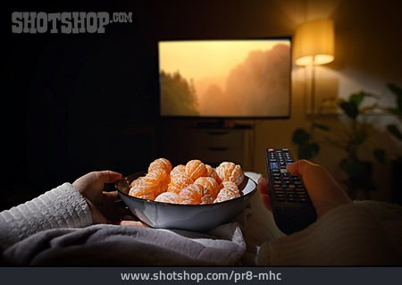 
                Fernsehen, Mandarine, Snack                   