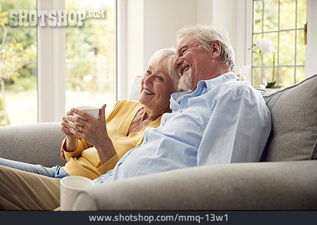 
                Glücklich, Zuhause, Entspannt, Seniorenpaar                   