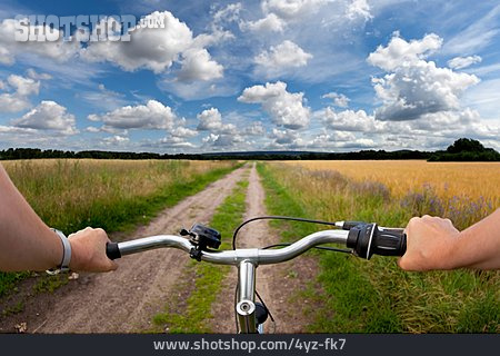 
                Fahrrad, Fahren, Fahrradtour, Fahrradlenker                   