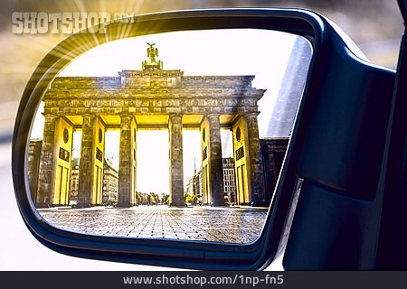 
                Spiegelung, Auto, Brandenburger Tor, Seitenspiegel                   