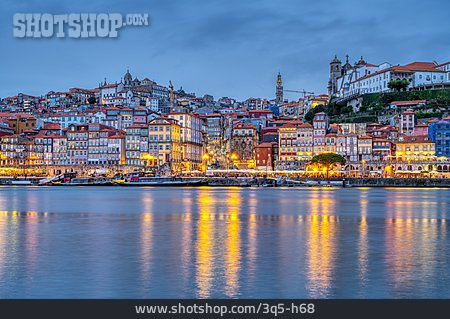 
                Altstadt, Porto, Douro                   