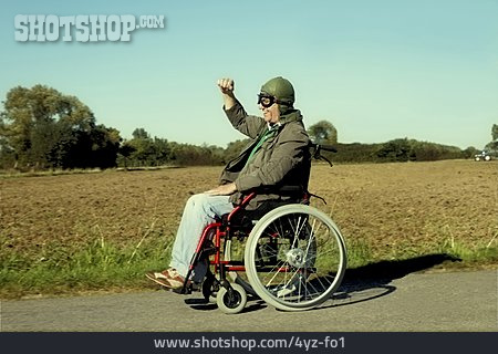 
                Mobilität, Rollstuhlfahrer, Humorvoll, Motorradbekleidung                   