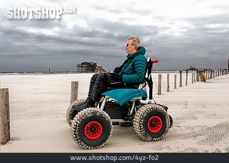 
                Mobilität, Gehbehindert, Strandrollstuhl                   