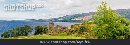 
                Schottland, Loch Ness, Urquhart Castle                   