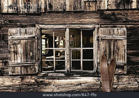 
                Fenster, Einblick, Holzski, Bauernstube                   