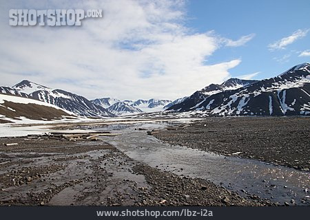 
                Flussbett, Spitzbergen                   