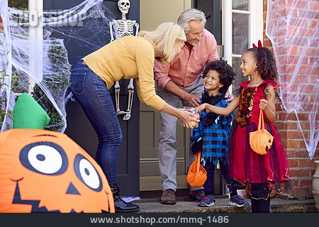 
                Kinder, Süßigkeiten, Halloween, Süßes Oder Saures                   