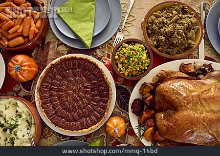 
                Truthahn, Festessen, Thanksgiving, Kürbiskuchen                   