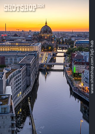 
                Sonnenuntergang, Berlin, Berliner Dom                   