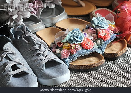 
                Sandale, Frauenschuh, Schuhpaar                   