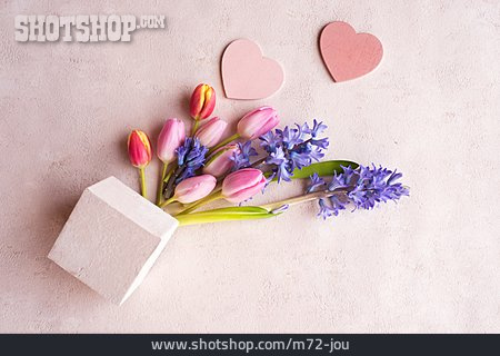
                Herz, Blumenstrauß, Frühling, Muttertag                   