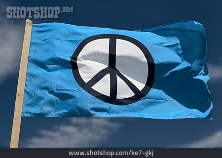 
                Friedensfahne, Friedenszeichen                   