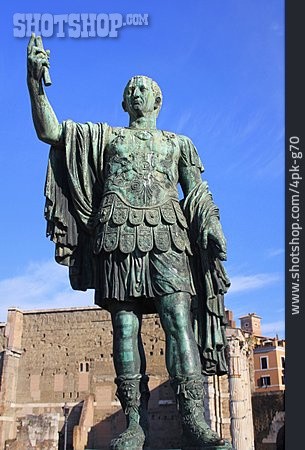 
                Kaiser, Bronzefigur, Nerva                   