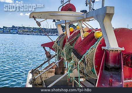 
                Fischernetz, Fischkutter, Trawler                   