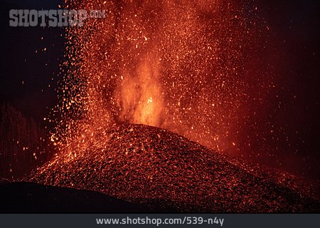 
                Vulkanismus, Vulkanausbruch, Aktiver Vulkan, Vulkanasche                   