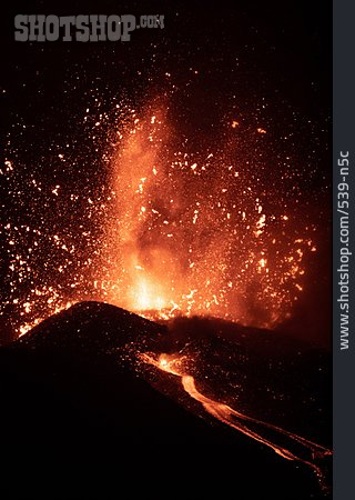 
                Vulkan, Lava, Aktiver Vulkan                   