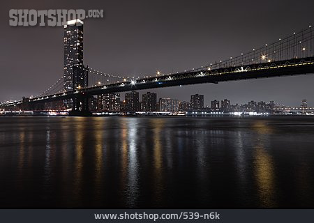 
                New York, East River, Manhattan Bridge                   