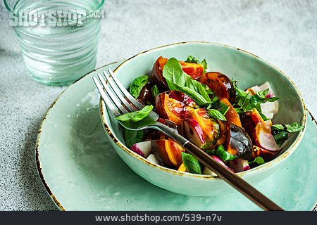 
                Salat, Gemischter Salat, Bunter Salat                   