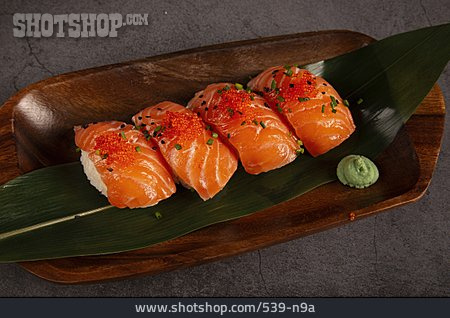 
                Sushi, Sake Nigiri                   