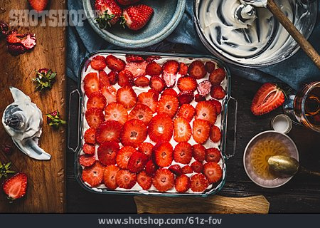 
                Tiramisu, Erdbeer-tiramisu                   