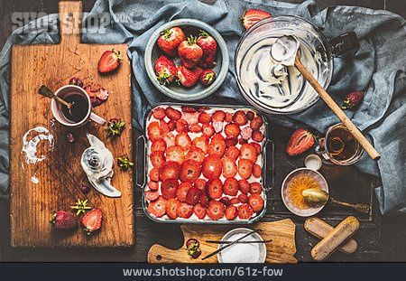 
                Süßspeise, Tiramisu, Erdbeer-tiramisu                   